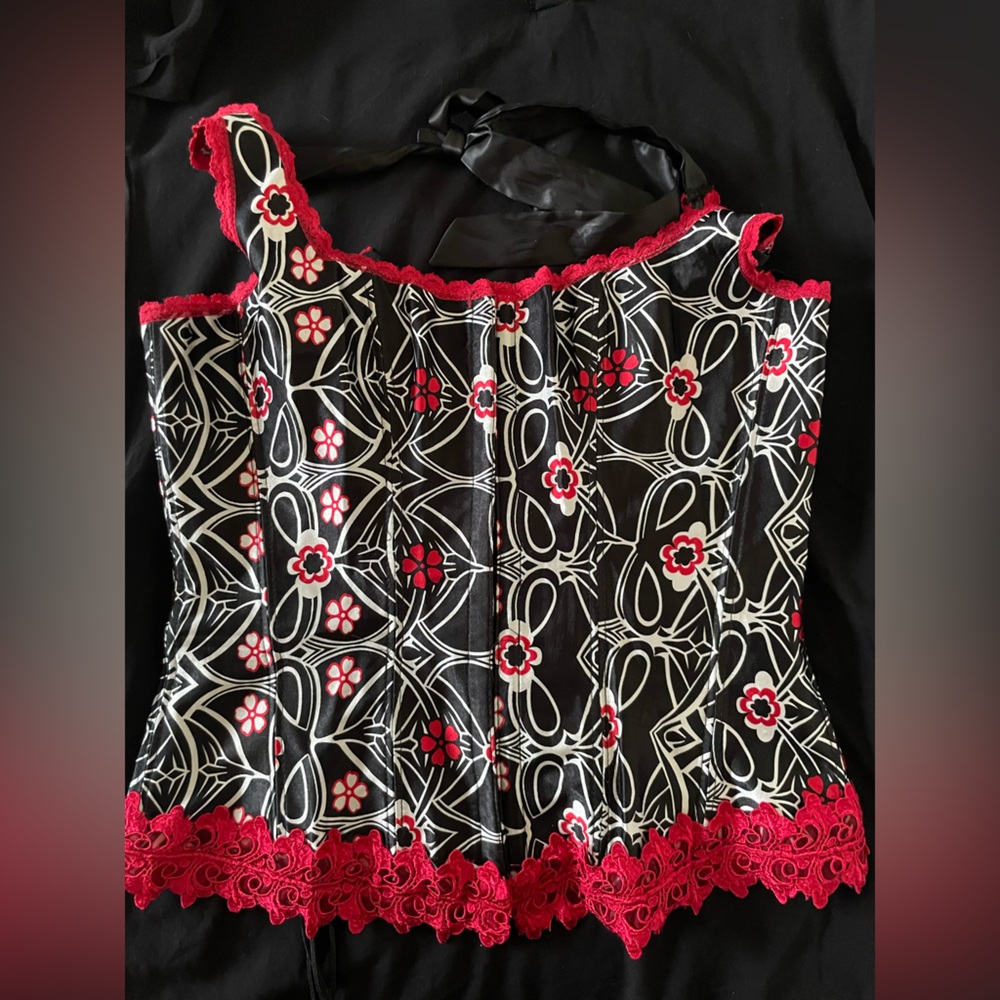 Beautiful Frederik’s of Hollywood Vintage Corset